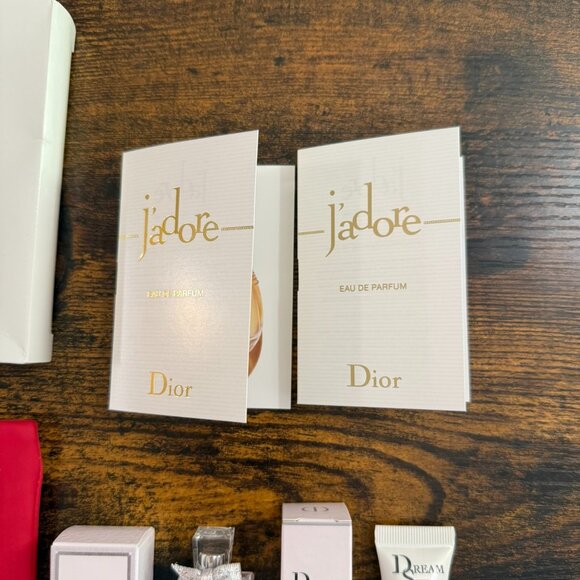 DIOR Beauty Red and Black Metal Zipper Pouch New - Limited Edition - Picture 4 of 9